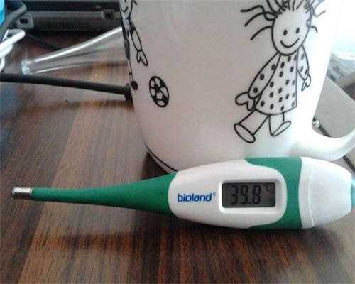 代孕哪家医院好,鲜胚移植13天白板有褐色分泌物不正常，一次捋清造成原因